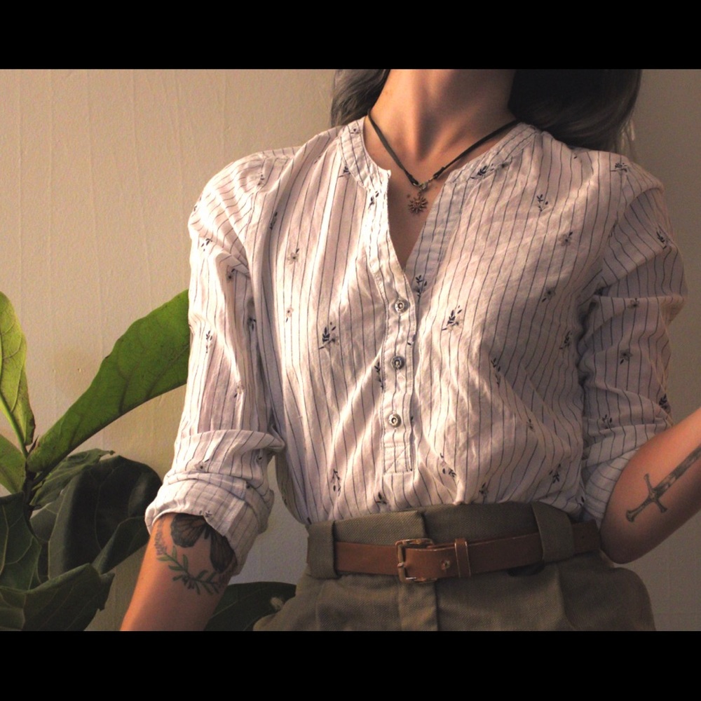 Floral print blouse